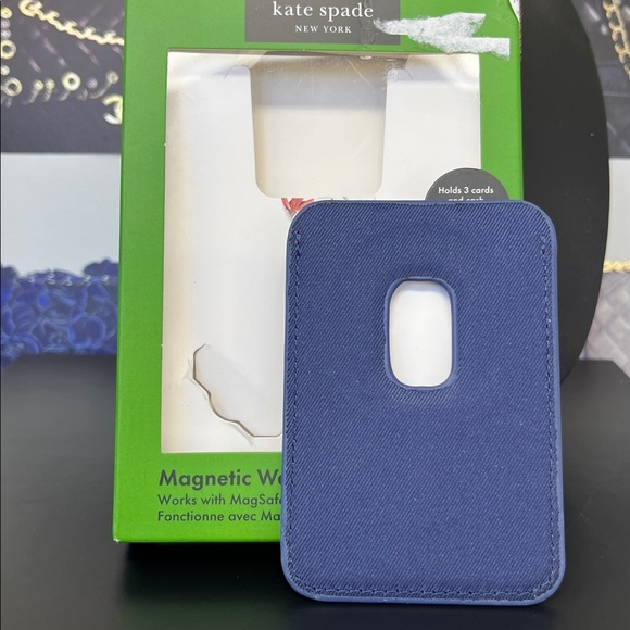 Kate Spade Blue Case Bag Stylish and Functional - Picture 4 of 4